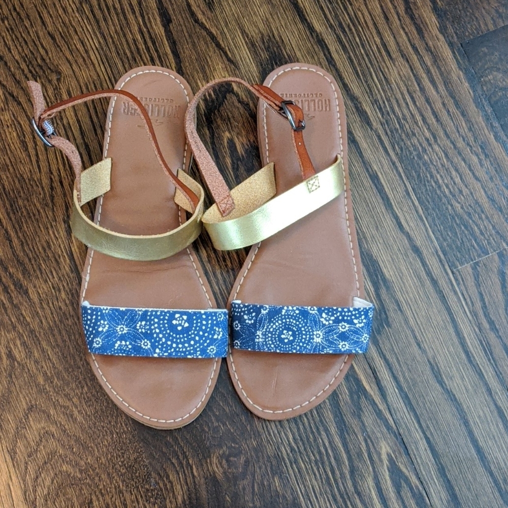 🔥Hollister Sandals Size 8